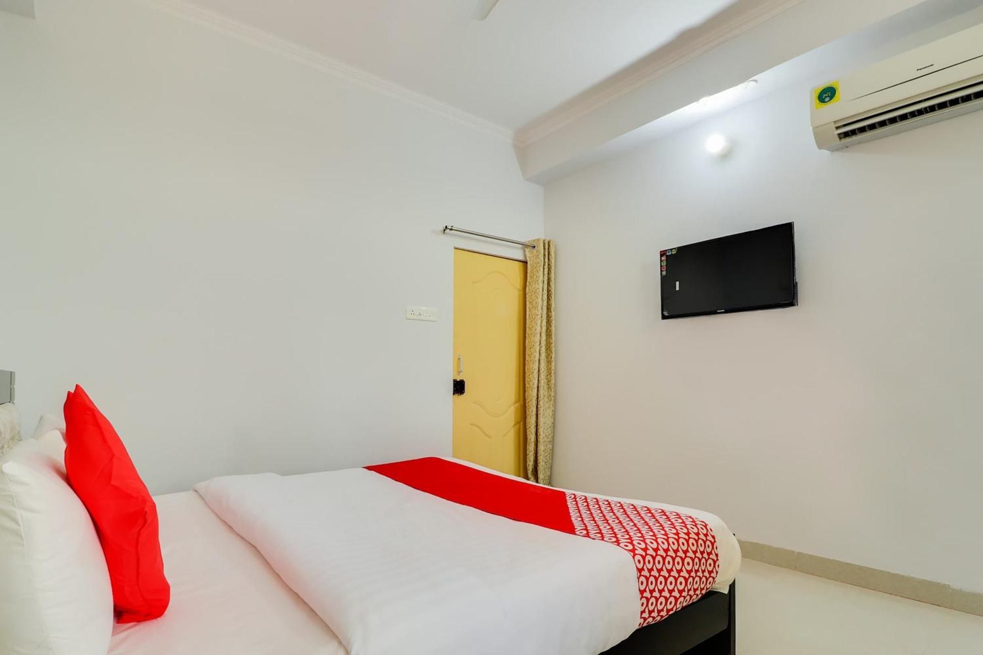 Hotel O Vgs Chinhat ภายนอก รูปภาพ