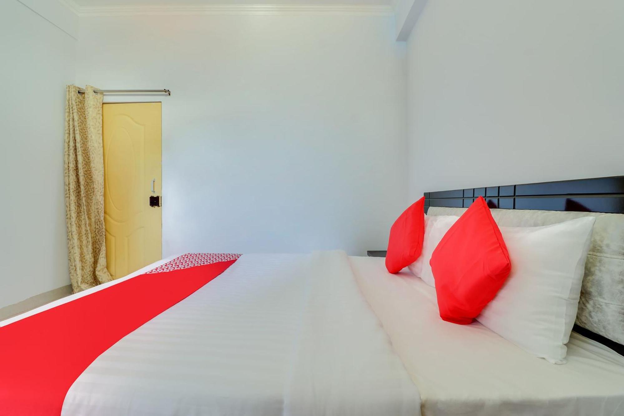 Hotel O Vgs Chinhat ภายนอก รูปภาพ