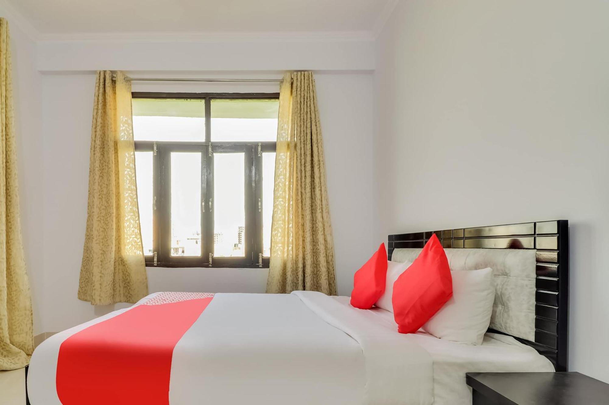 Hotel O Vgs Chinhat ภายนอก รูปภาพ